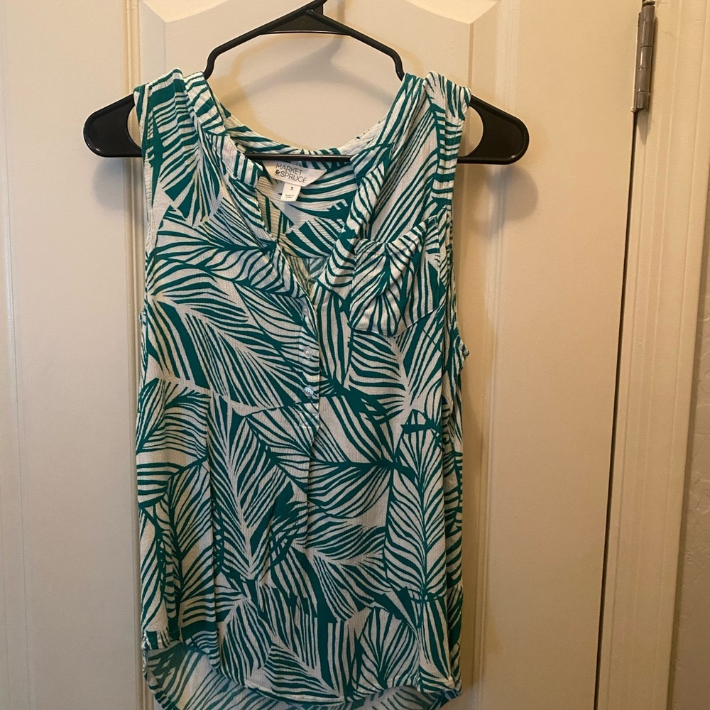 Market & Spruce Green Sleeveless Tank Top